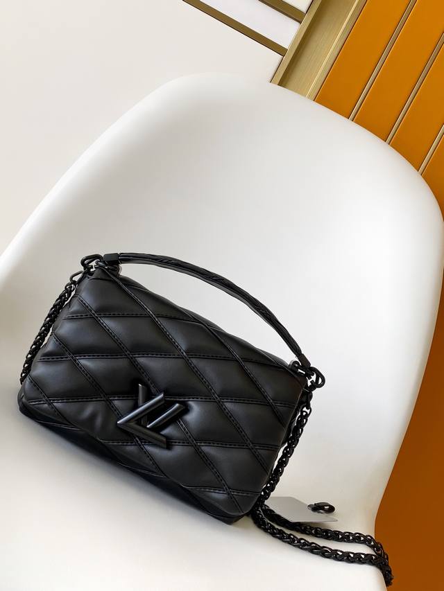 m11374全黑M25107 银色M22891黑色 M M25046漆皮黑 M23045 灰色 M25060米白配杏 M22890纯白 M25106大红 M23