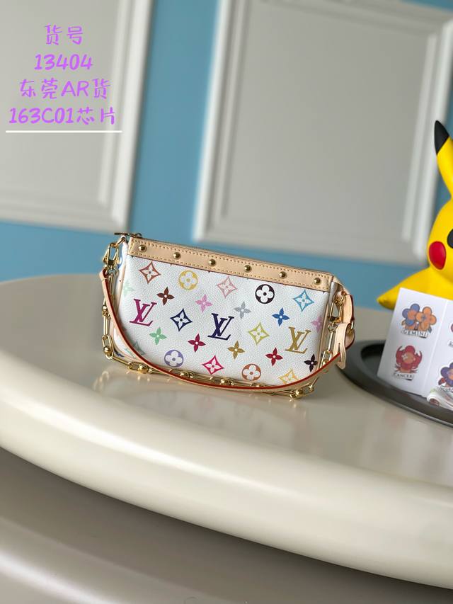 产地 法国163C01芯片 型号 M13404 东莞Ar货 五金 采用炉内A级钢材真空厚金电镀全钢 皮质 采用进口化工工艺A级头层牛皮 尺寸 22X13X4Cm