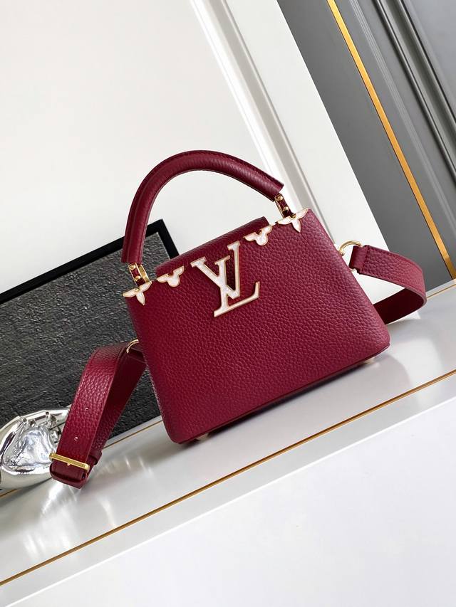 动态芯片,特级专供代购,M11341枣红 详细特征:21X14X8厘米 长度 X 高 X 宽 动态芯片,特级专供代购,M11341枣红 详细特征:21X14X8厘米 长度 X 高 X 宽