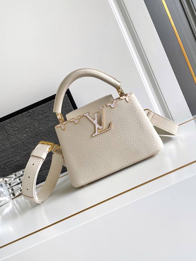 动态芯片，特级专供代购，M11341白 详细特征:21X14X8厘米 长度 X 高 X 宽