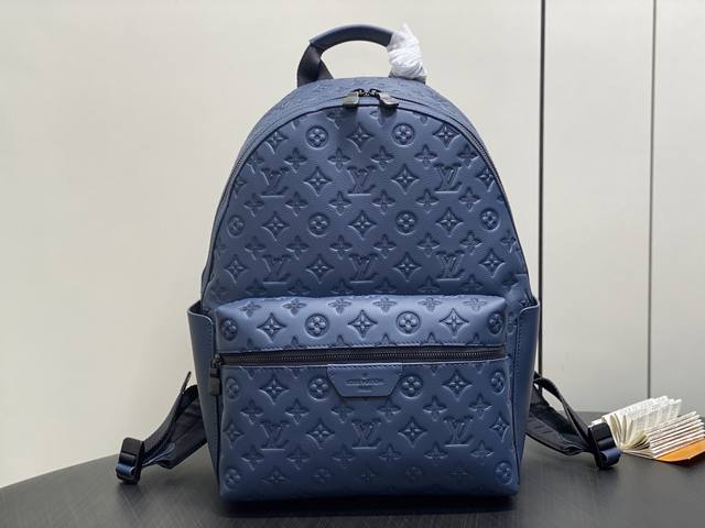 原单精品 M14884深蓝色 对版肩带 全皮压花双肩包 Discovery 双肩包 M46557 灰色 46553 黑色 M14884 深蓝色 本款 Disco