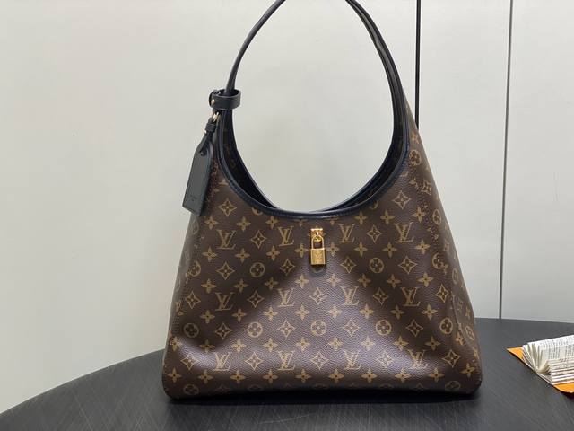 原单精品 M12941老花 黑色手拎腋下包 The Drop 大号手袋 本款 The Drop 大号手袋向 2018 年问世的 Flower Hobo Jhhl