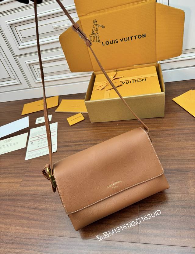 独家163首发型号：M13151私品 163动态Uid 进口菱形面料 品质第九次升级，进口原厂皮．专柜同步，动态电子芯片、礼品袋、保护纸，铜版电子标签、合格证