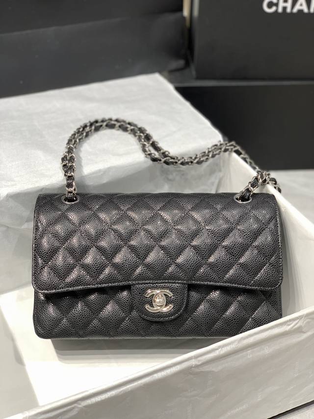 原单货_跑量 里外全皮,内里配羊皮 法国高端定制品 Chane1 Classic Bag 1112# 演绎了Chane1的经典,高雅、简约、精美!专柜同步更新 原单货_跑量 里外全皮,内里配羊皮 法国高端定制品 Chane1 Classic Bag 1112# 演绎了Chane1的经典,高雅、简约、精美!专柜同步更新