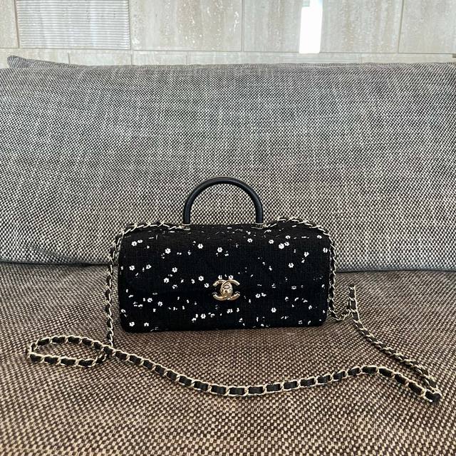 chanel 粗花呢雪花亮片盒子包 尺寸:22X10X9Cm