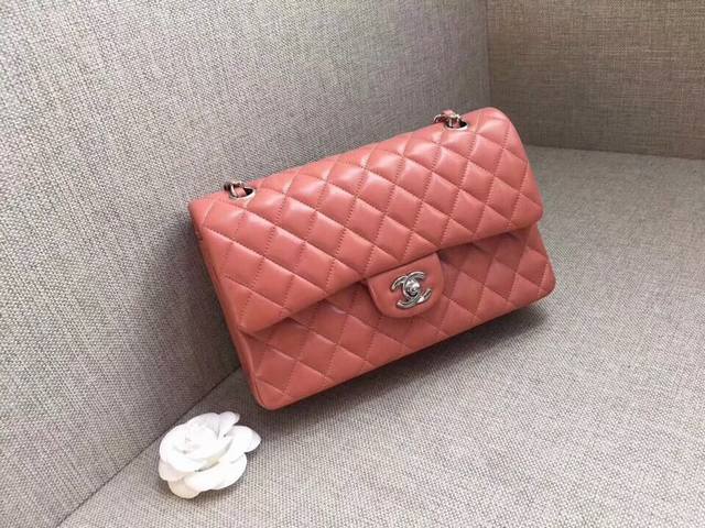 cf 1112金扣 银扣 小羊皮市场独家好货,可以进出专柜对比的顶尖货,皮质细节及做工看图片哦,堪称完美!采用法国进口小羊皮尺寸25Cm cf 1112金扣 银扣 小羊皮市场独家好货,可以进出专柜对比的顶尖货,皮质细节及做工看图片哦,堪称完美!采用法国进口小羊皮尺寸25Cm