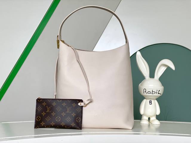 出厂价P 海原外单 独实家拍 动态芯片 Low Key Hobo 中号手袋 M24856 黑色 M24974 棕色 M25022 白色 以柔软牛皮革勾勒简雅线条