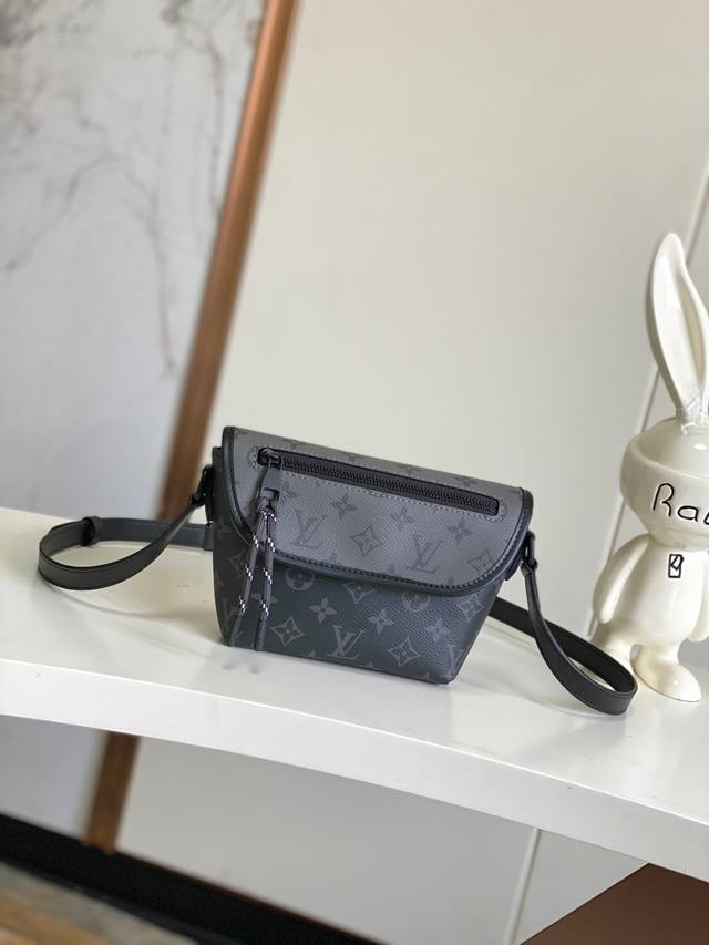 出厂价P 海原外单 独实家拍 变码芯片 M12806黑花 银花小号 本款 Pulse 迷你手袋取材 Monogram Eclipse 涂层帆布，以简洁线条和运动