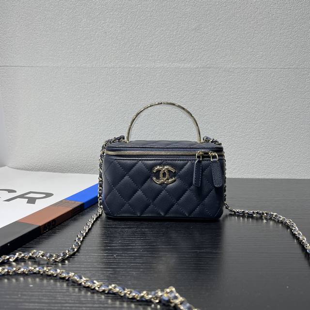 原厂皮 25S新品 球纹牛皮 钢制亮金五金 尺寸:17Cmx9.5Cmx8Cm 型号:A P5