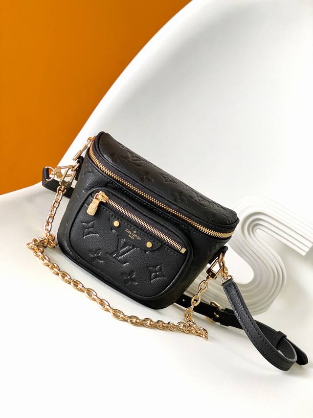 m83219杏色 M83275米白 M46917黑色 顶级原单本款 Mini Bumbag 手袋为 Monogram Empreinte 软粒面皮革压印 Mon