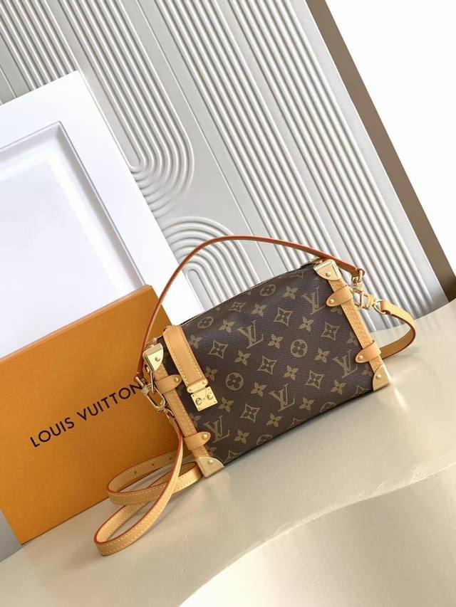 动态163C01芯片 M46358 老花 顶级原单 独家背景实拍 Nicolas GhesquièRe 重复探寻路易威登的制箱传承，创作此款 Side Trun