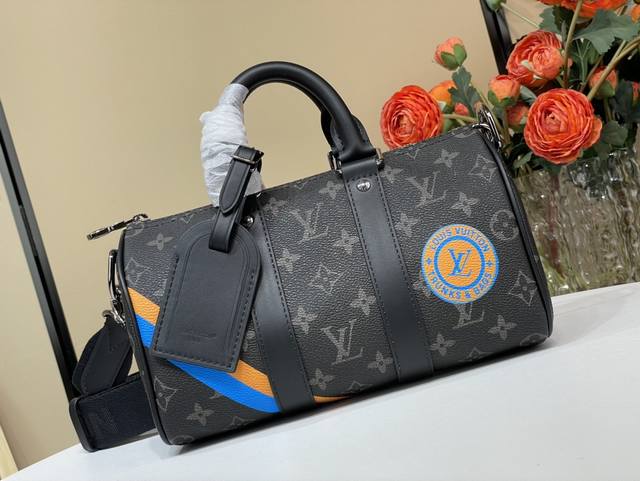 顶级原单复刻独家实拍 Keepall 25Cm 手袋 P2520 黑花 丝印 手袋采Monogram Eclipse帆布制成Monogram系列的一部分,可进行 顶级原单复刻独家实拍 Keepall 25Cm 手袋 P2520 黑花 丝印 手袋采Monogram Eclipse帆布制成Monogram系列的一部分,可进行