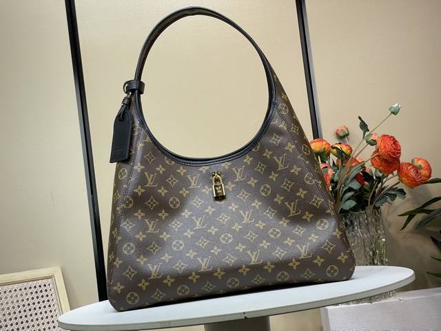 顶级原单复刻独家实拍 The Drop 大号单肩手袋 M12941 老花 本款 The Drop 大号手袋向 2018 年问世的 Flower Hobo 手袋汲 顶级原单复刻独家实拍 The Drop 大号单肩手袋 M12941 老花 本款 The Drop 大号手袋向 2018 年问世的 Flower Hobo 手袋汲