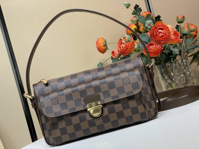 顶级原单复刻独家实拍 中古限定单肩包 M60006咖啡格 中古限定款 单肩斜挎包 以 Damier帆布制造，内部空间宽敞，设有一个有盖外袋。Damier帆布袋身