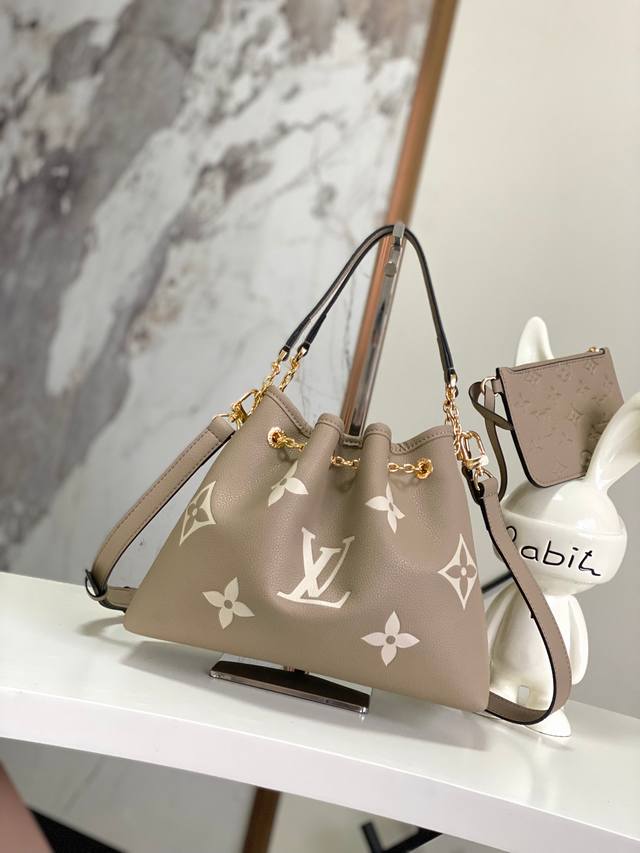 出厂价P 海原外单 独实家拍 M25453杏 M47209黑 M46545黄 M46492粉 本款 Summer Bundle 手袋出自 DéGradé 系列，