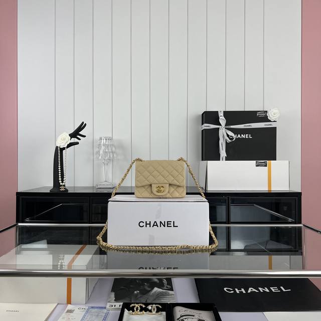 升级版Cf白金版 正品级 香奶奶经典巨作Cf全钢浅金浅银金属 Cf 20Cm 非常有女性优雅气质 具备Ch Nel Cf的性感魅力 经典百搭号称历史销售总冠军仙