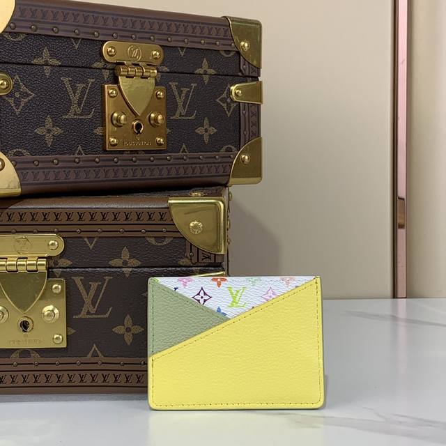 顶级原厂 独家实拍 M14091 世界知名的日本艺术家村上隆丰富多彩的彩虹调色板 将这款纵横交错的 X Tm Criss-Cross Card Holder名片