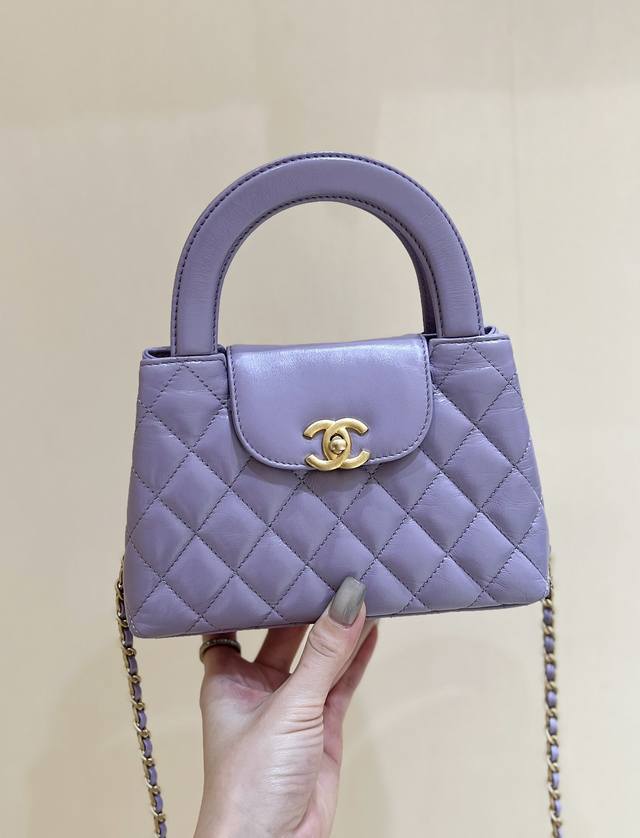 出货啦 24p Kelly新颜色 超级好看浅紫色[破涕为笑] 众所期待的24p Kelly包来啦 专柜都买不到 全部要溢价[捂脸][捂脸]看到实物才知道物有所值