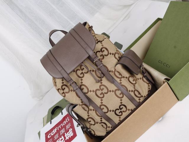 跑量价 简介 这款书包点缀 Aria-时尚咏叹调 系列全新推出的双G图案 风格张扬夺目 品牌标识符号在每一季都会不断焕新演绎 可以多种方式穿搭 打造百变造型的单