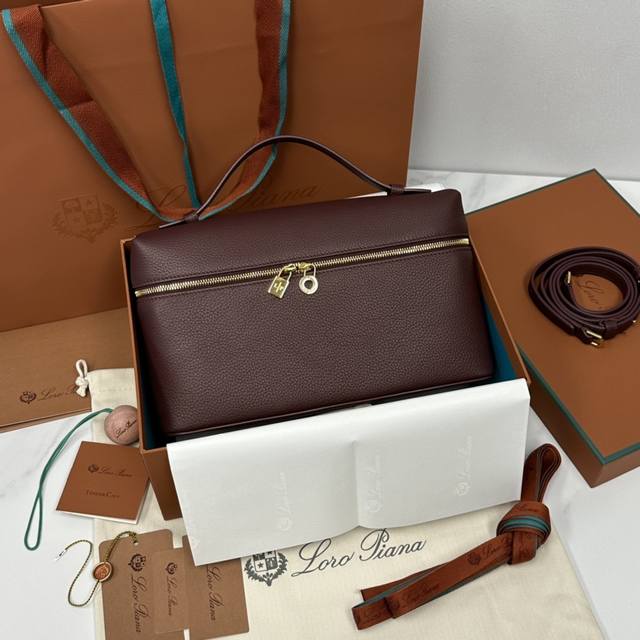 L27红豆色 金扣 新版 Extra pocket L27系列手提 斜挎包 不被定义的生活才最自在 就像Loro pian 的材质设计 不需要繁复设计的款式 简