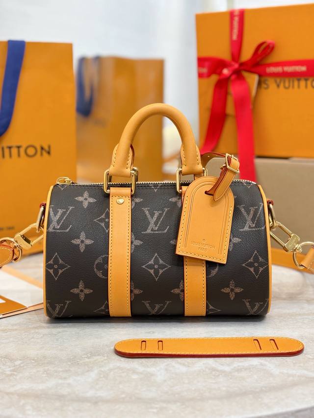 Keepall Bandouli Re 25 手袋 m14026咖啡 这款 Keepall Bandouli Re 25 手袋取材柔软牛皮革 Monogram