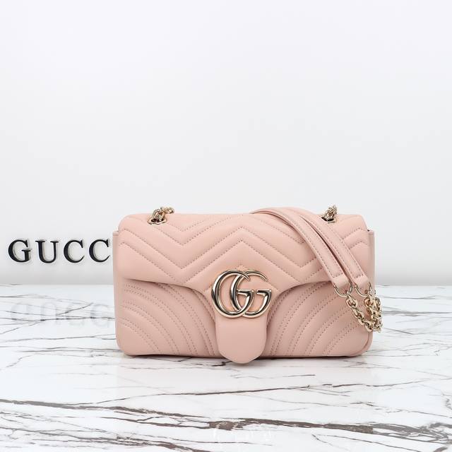 专柜品质 原厂皮 款号837267浅粉尺寸 宽26X高15X侧宽7 现货出货 专柜品质 原厂皮 款号837267浅粉尺寸 宽26X高15X侧宽7 现货出货