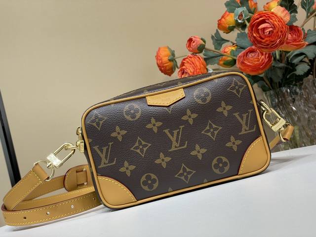 顶级原单复刻独家实拍 Trocad Ro迷你邮差手袋 M14058 老花 复古 Trocad Ro迷你手袋采用Monogram帆布材质 复古牛皮革镶边及加固前包