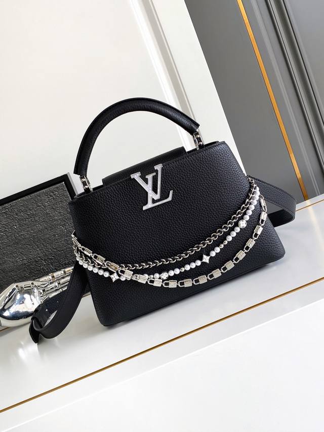 动态芯片 特级专供代购 M11909黑 详细特征:27 X 18X9厘米 长度 X 高 X 宽