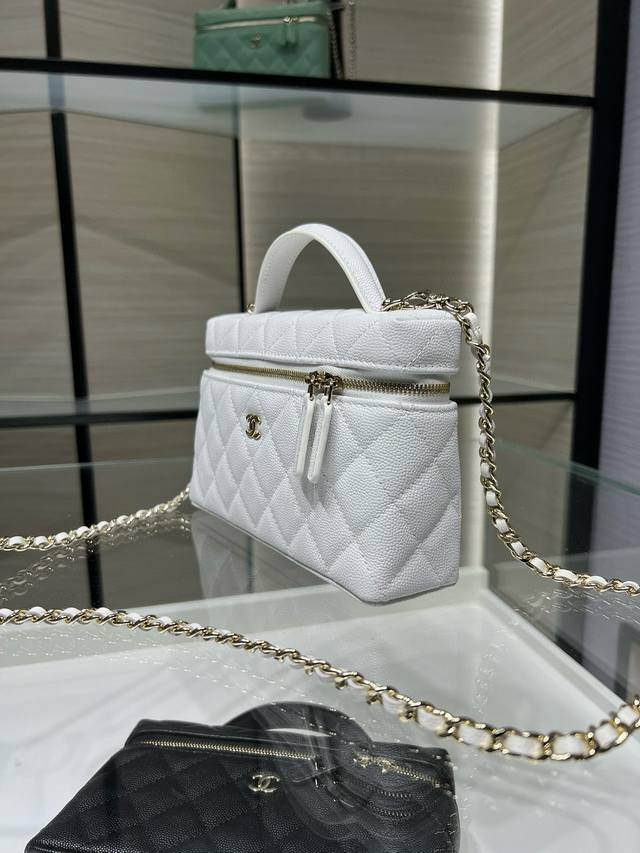 Chanel 25C新款 Lp链条 手柄化妆包 牛皮 单肩斜挎手提包 尺寸 19.5Cmx5Cmx17Cm 型号Ap5700