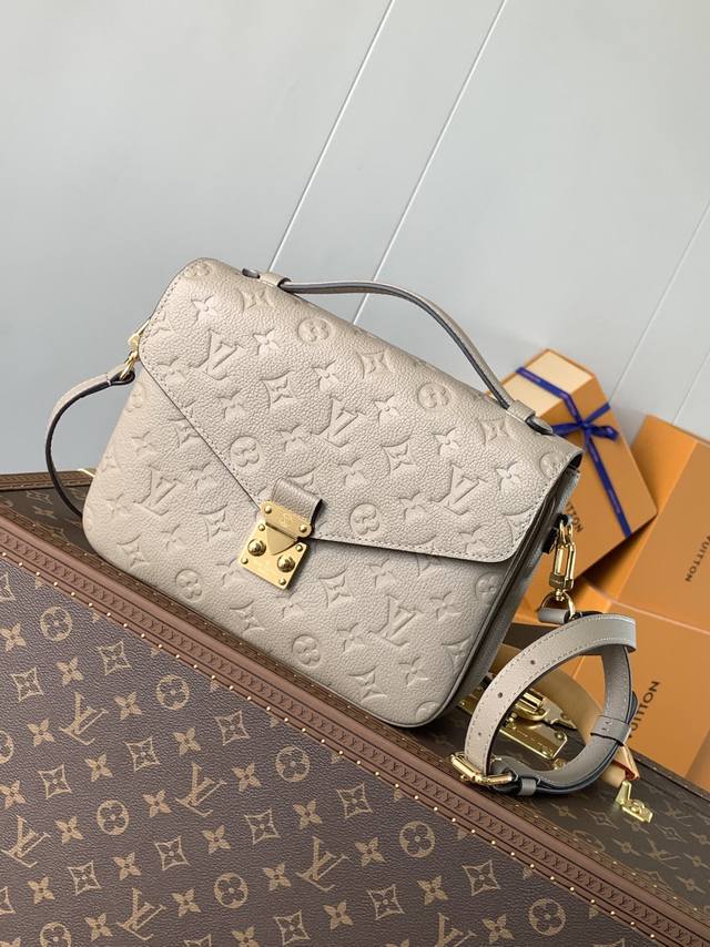 变码芯片 定制头层牛皮 顶级原单M47142新版蓝 M46613 枣红M44881杏色M41487黑色 pochette M Tis 手袋pochette M