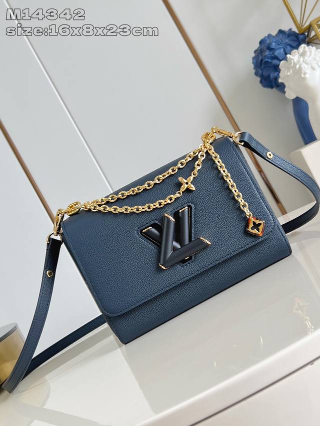 出厂价p 顶级原单 M14342蓝 Harmony 系列汲取 Monogram 花卉和 puffygram 珠宝系列元素 以装饰性链条焕新 Twist Slim