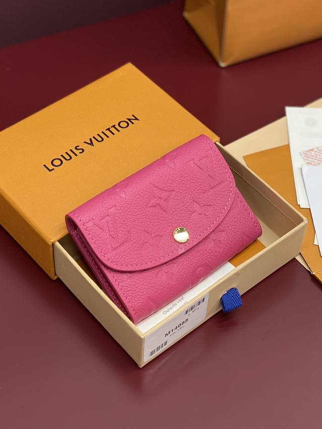 出厂价p M14085玫红色 芯片版 這款Rosalie零錢包 Monogram Empreinte皮革製造 以Louis Vuitton X Murakami