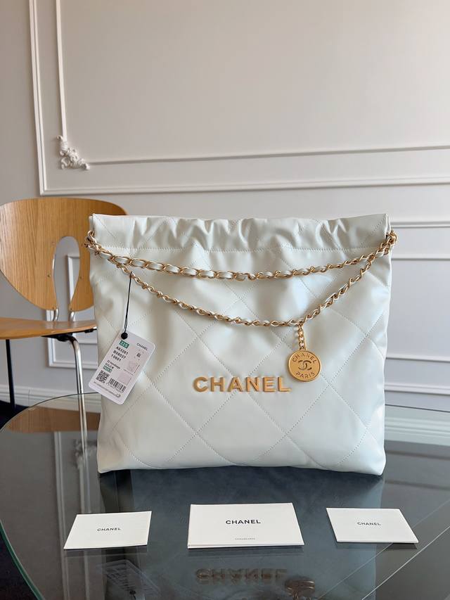 独家 实拍 原单升级版 现货感应 S春夏火爆22 Bag购物袋As3261本季最火最值得入手的系列 它的名字叫22 Bag 小香凡是以数字命名的都必火爆也一定会 独家 实拍 原单升级版 现货感应 S春夏火爆22 Bag购物袋As3261本季最火最值得入手的系列 它的名字叫22 Bag 小香凡是以数字命名的都必火爆也一定会