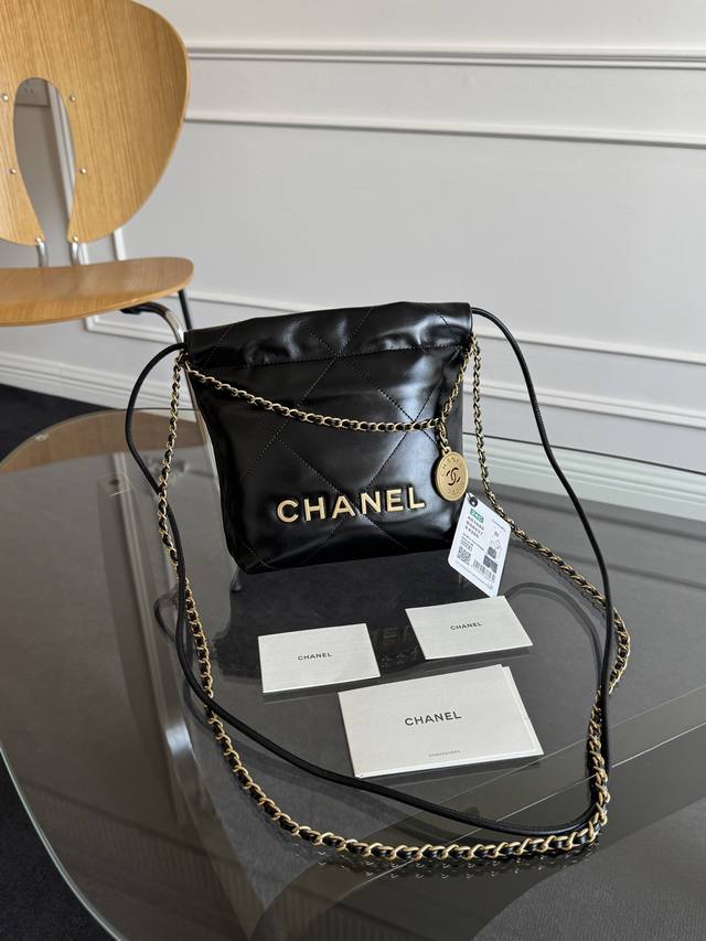 独家 实拍 最新款 肩带可拆卸 原单升级版 Chane123Sas3980香奈儿的Mini22击中红心了 香奈鹅的包包配饰永远都会被种草来自刚结束的 春夏系列