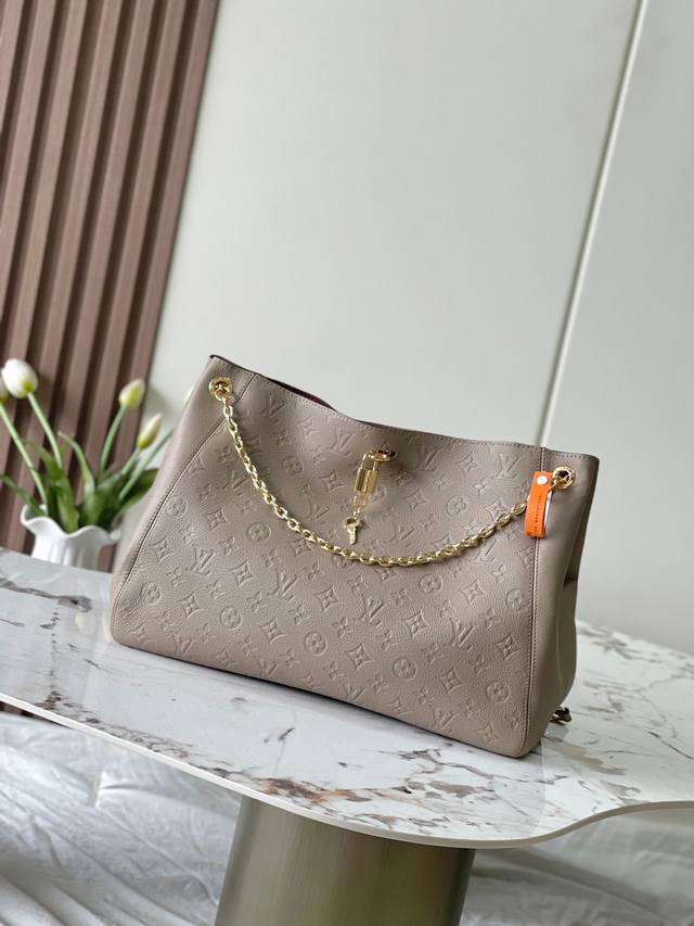 顶级原单加强版 半钢五金 m14658杏 头层皮163C01芯片 本款 Anytime 中号手袋回溯诞生于 1988 年的典藏 promenade 手袋 成就日