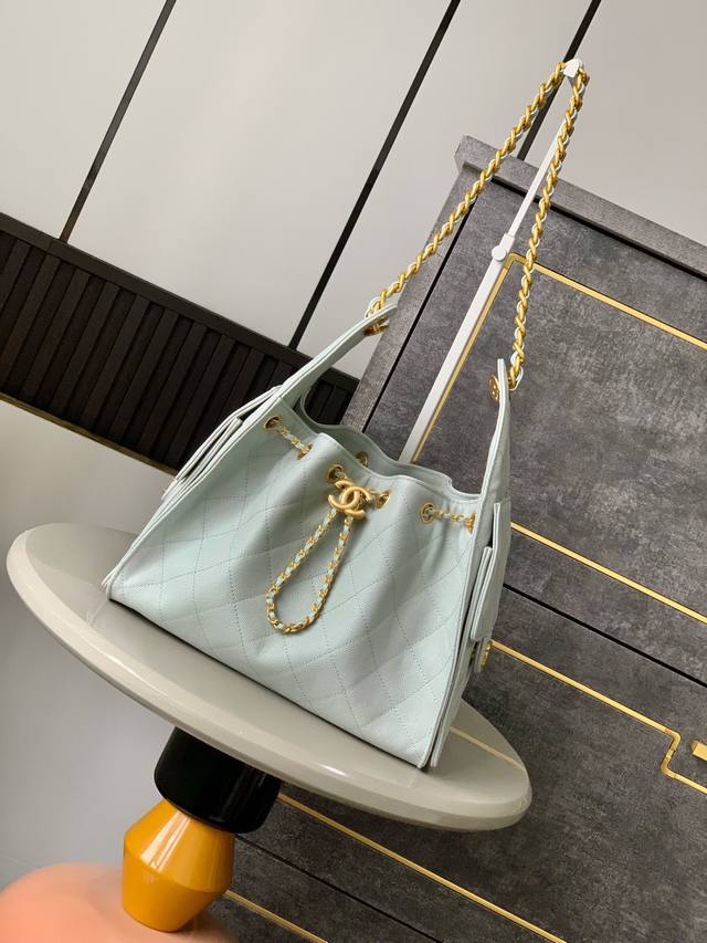 5293薄荷绿进口超柔软鱼子酱牛皮 非市面上硬邦邦的 顶级品质 出货啦 Ohanel 25S抽绳水桶Hobo黑色小号出货啦 实拍这颜值简直逆天啊 又酷又飒的水桶