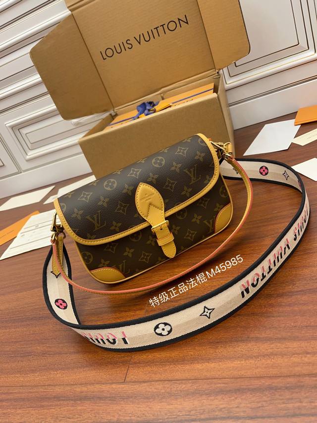 芯片钢 独家首发型号 M45985特级加强版 品质提升.专柜同步电子芯片内码 礼品袋 保护纸 铜版电子标签 合格证 皮料是正品代工厂p意大利A级皮料 特级正品