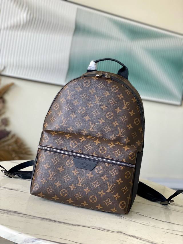 顶级原单 M22558 老花 本款 Discovery 小号双肩包取材 Monogram Eclipse 帆布 以更为紧凑的构型延续灵活功能 外袋 拉链前袋和开