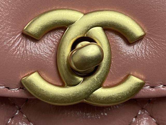 Chane1 24K Kelly 凯莉秋冬走秀爆款来袭 进口原厂皮 感觉钱包要按不住了Keyy作为设计灵感 真的优雅之中又温柔了几分呢的Vintage款也超有法