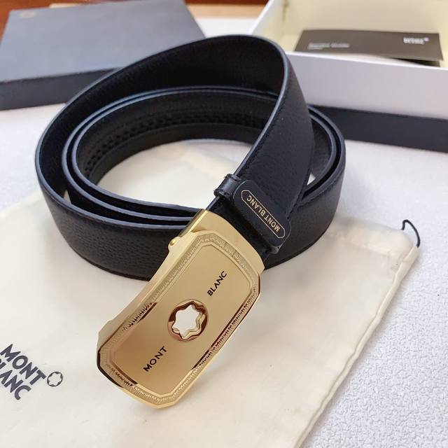 万宝龙男士自动腰带- 宽度3.5Cm 带身采用原版荔枝纹头层牛皮缝制 时尚潮流版型进口原厂皮料 精品钢扣 精工打造 手感柔软 长短可以裁剪