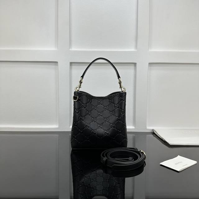 Gucci新专款柜品质 顶级原单货 原厂皮 原厂五金 实物实拍 款号:815118克压 尺寸:W19Xh18X11Cm