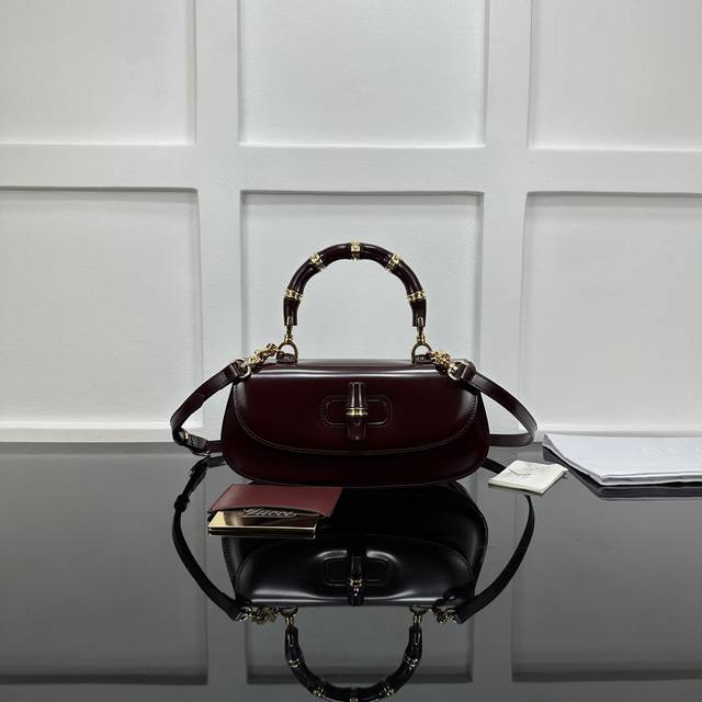 出货了 Gucci新专款柜品质 顶级原单货 原厂皮 原厂五金 实物实拍 款号:827750红皮 羊皮内里 尺寸:W26.6Xh13Xd8Cm