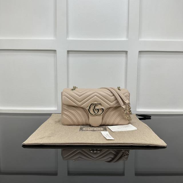 Gucci新款专柜品质 顶级原单货 原厂皮 原厂五金 实物实拍 款号 837267浅粉 羊皮 尺寸 W26Xh15Xd7Cm