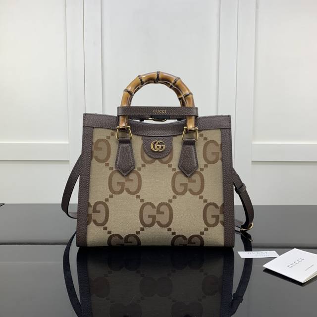 Gucci新款专柜品质 原厂皮 实物实拍 款号:660195帆布 尺寸:W27Xh24Xd11Cm Gucci新款专柜品质 原厂皮 实物实拍 款号:660195帆布 尺寸:W27Xh24Xd11Cm