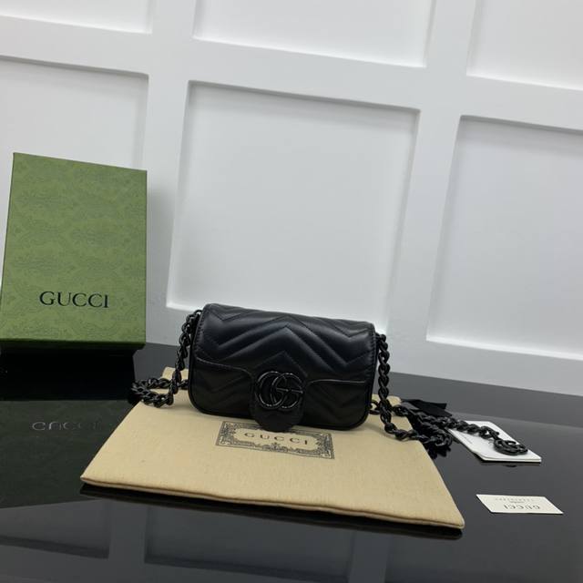 Gucci新款专柜品质 顶级原单货 原厂皮 原厂五金 实物实拍 款号 699757克唛头 尺寸 W16.5Xh10Xd5Cm Gucci新款专柜品质 顶级原单货 原厂皮 原厂五金 实物实拍 款号 699757克唛头 尺寸 W16.5Xh10Xd5Cm