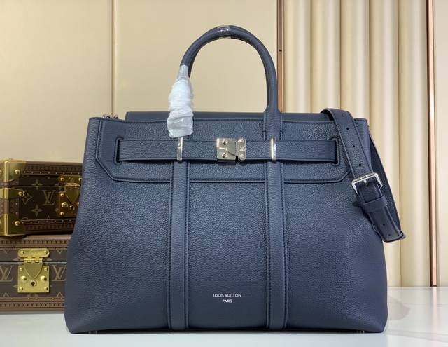 顶级原厂 Georges Tote 中号手袋 M11664浅灰 M23153黑色 M23154深灰 M11663宝蓝 本款Georges Tote 中号手袋取材