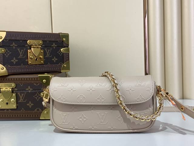 顶级原厂 Wallet On Chain Ivy手袋 M14714 杏色 本版常春藤链组合体现了尼古拉斯 盖斯奎尔 Nicolas Ghesqui Re Ys在