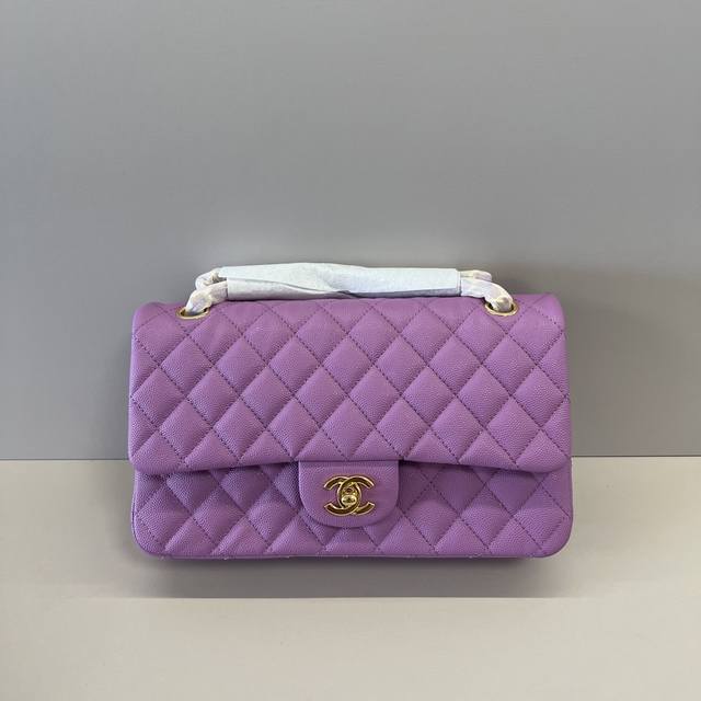 1112 Cf 25Cm 小球纹 进口对版小牛皮 市场独家好货 可以进出专柜对比的顶尖货 皮质细节及做工看图片哦 堪称完美 欢迎货比三家