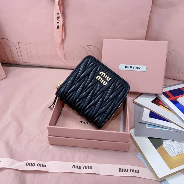 正品级 新版本型号 5M0522 原版进口羊皮 小身材大容量 卡丶大钞 零钱都能装 尺寸 10 10