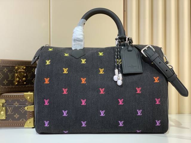 顶级原厂 Speedy 40 Bandouli Re M14136 lv Blason Denim将音乐翻译成pharrell Williams的时尚语言 为S